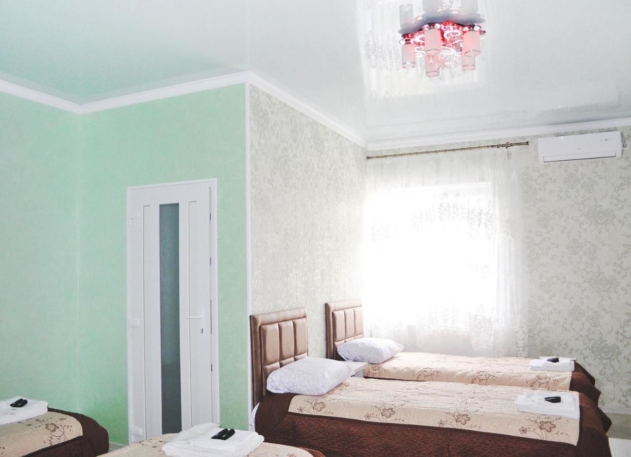 Отель Імперія Атаки